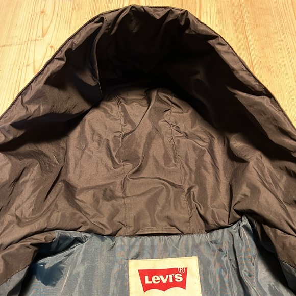 Levi’s Cozy Winter Puffer Jacket - Picture 11 of 11